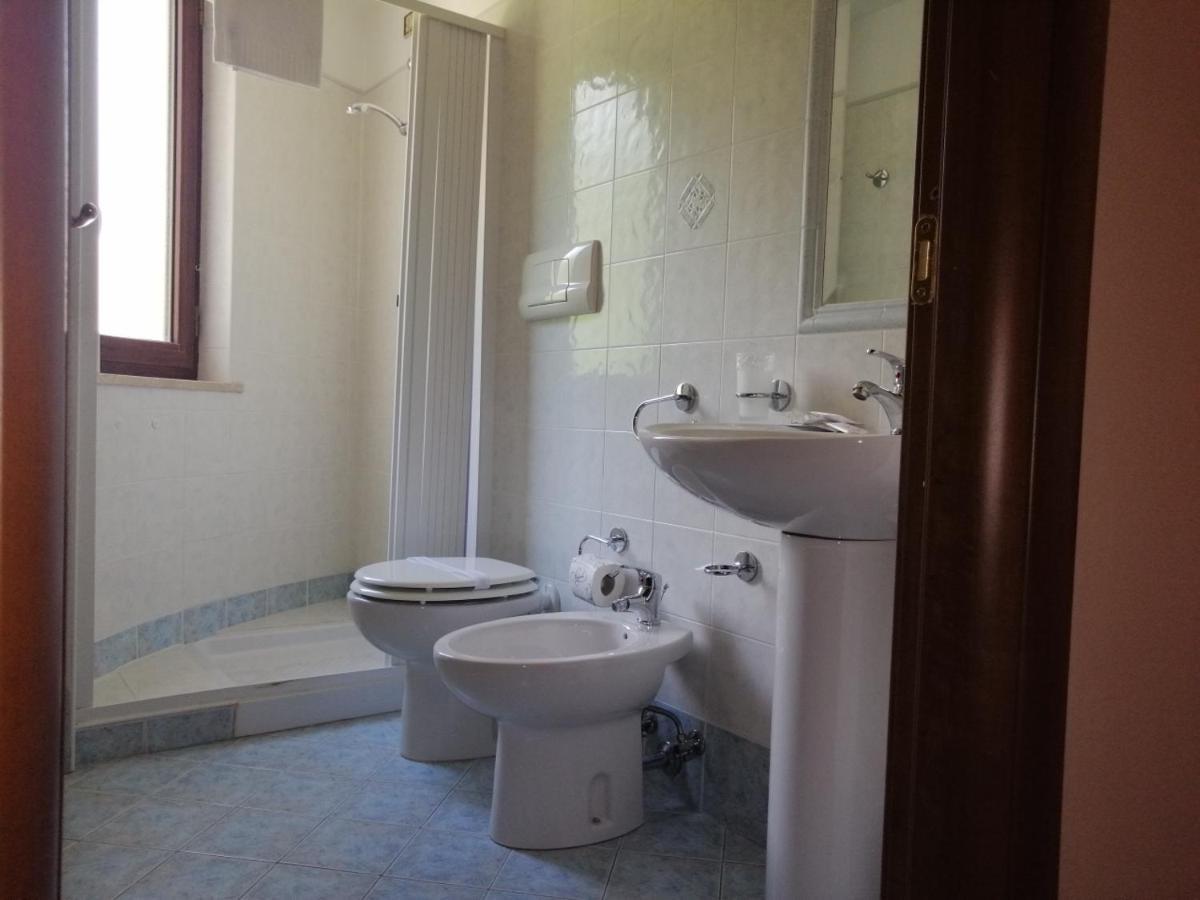 B&B L'antico borgo Villalago Esterno foto